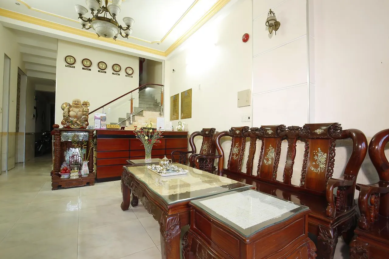 Lucky Star Hotel Da Nang 0*,  Vietnam